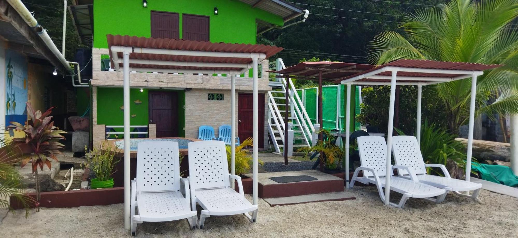 Ofiuras Hostal Colon Exterior photo